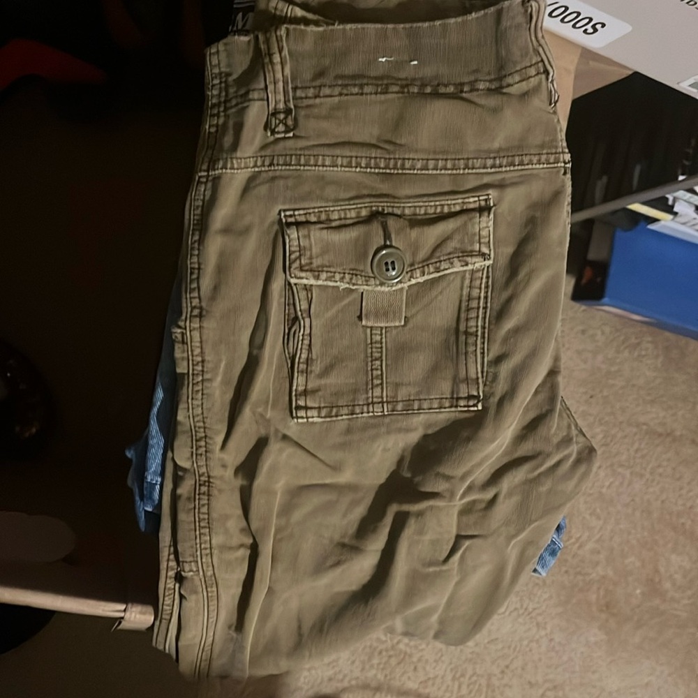 American Eagle Outfitters capri pants